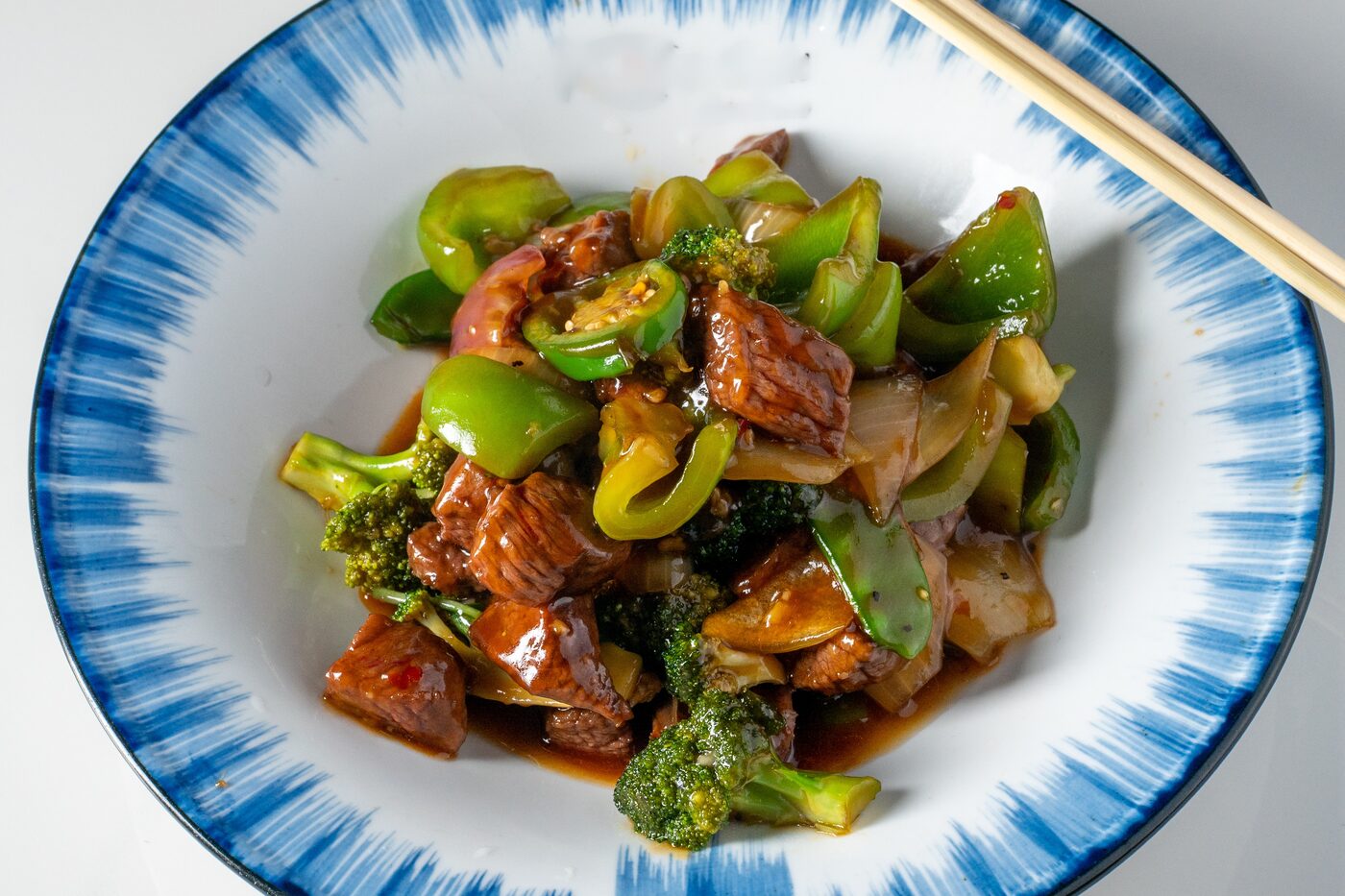 Thai Basil Beef Tenderloin with green peppers and basil - East Moon Centennial CO